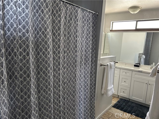 Detail Gallery Image 11 of 17 For 13915 Spring Valley Pkwy, Victorville,  CA 92395 - 3 Beds | 2 Baths