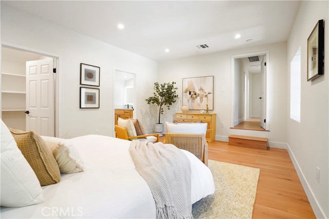Detail Gallery Image 27 of 55 For 18324 Sylvan St, Tarzana,  CA 91335 - 4 Beds | 2 Baths