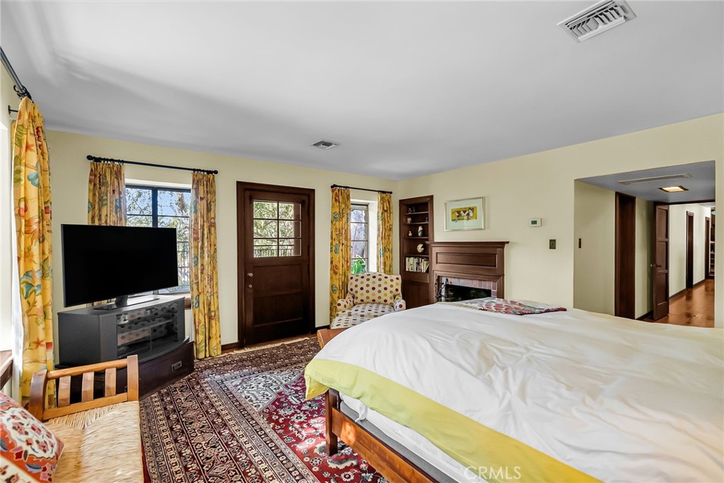 MLS #IV25260007 image #36