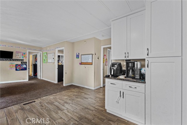 Detail Gallery Image 12 of 33 For 14939 Vinehill, Moreno Valley,  CA 92553 - 2 Beds | 2 Baths