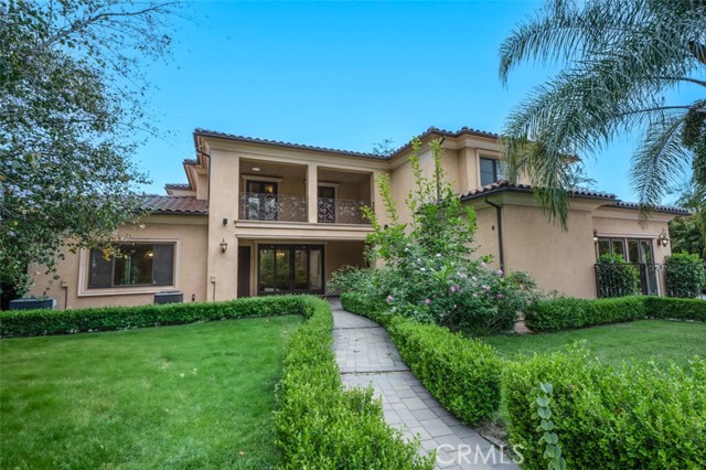 271 W Le Roy Avenue, Arcadia CA: https://media.crmls.org/medias/531a0f75-7365-4b5b-9800-13f9ede5e2c3.jpg