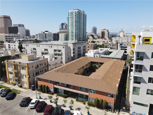 Detail Gallery Image 4 of 22 For 333 Linden Ave #1,  Long Beach,  CA 90802 - 2 Beds | 2 Baths