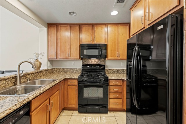 28476 Herrera Street, Valencia CA: https://media.crmls.org/medias/531a56b3-bb15-4692-be2b-f0d1f6a56dfa.jpg