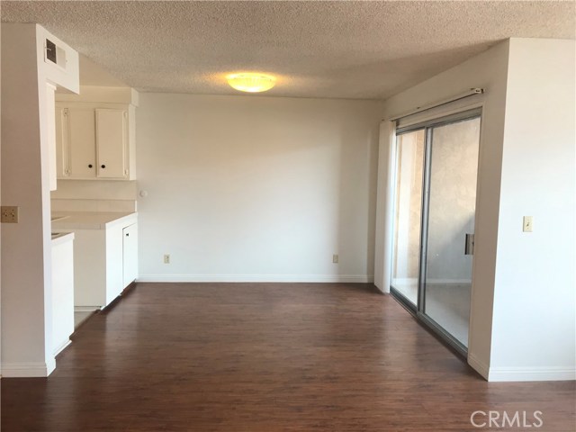 120 S Sierra Madre Boulevard 307 Pasadena, California Great location in Pasadena area. 10 minutes drive to most shopping plazas, markets, restaurants, public facilities, fitness center. 5 minutes to Pasadena City College and Cal Tech. Floor just remodeled and walls are painted before listing. Rent is lower than the market price that you don't want to miss!