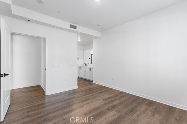 980 N Tangent Privado, Ontario CA: https://media.crmls.org/medias/531bac70-eda1-4185-a0a2-b09d43f39f41.jpg