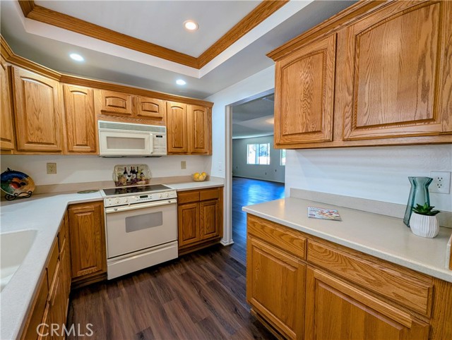 5499 Paseo Del Lago W, Laguna Woods CA: https://media.crmls.org/medias/531c49d8-f419-44e1-a09e-2ddb5d0bedec.jpg