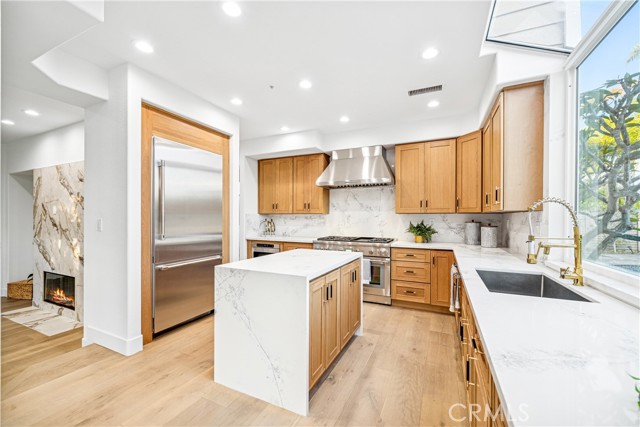 6692 Alamitos Circle, Huntington Beach CA: https://media.crmls.org/medias/531c7832-430d-45d7-8c0e-a31e42dd1278.jpg