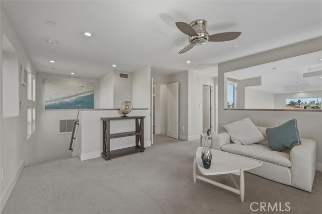 Detail Gallery Image 25 of 49 For 1729 Harriman Ln a,  Redondo Beach,  CA 90278 - 4 Beds | 3/1 Baths