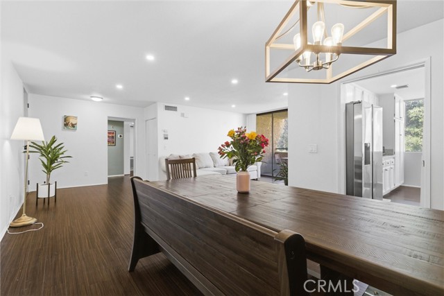 Detail Gallery Image 9 of 31 For 4275 via Arbolada #210,  Los Angeles,  CA 90042 - 2 Beds | 2 Baths