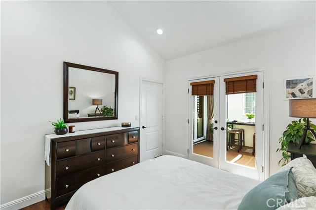 Detail Gallery Image 16 of 31 For 510 Marguerite Ave #B,  Corona Del Mar,  CA 92625 - 3 Beds | 2/1 Baths