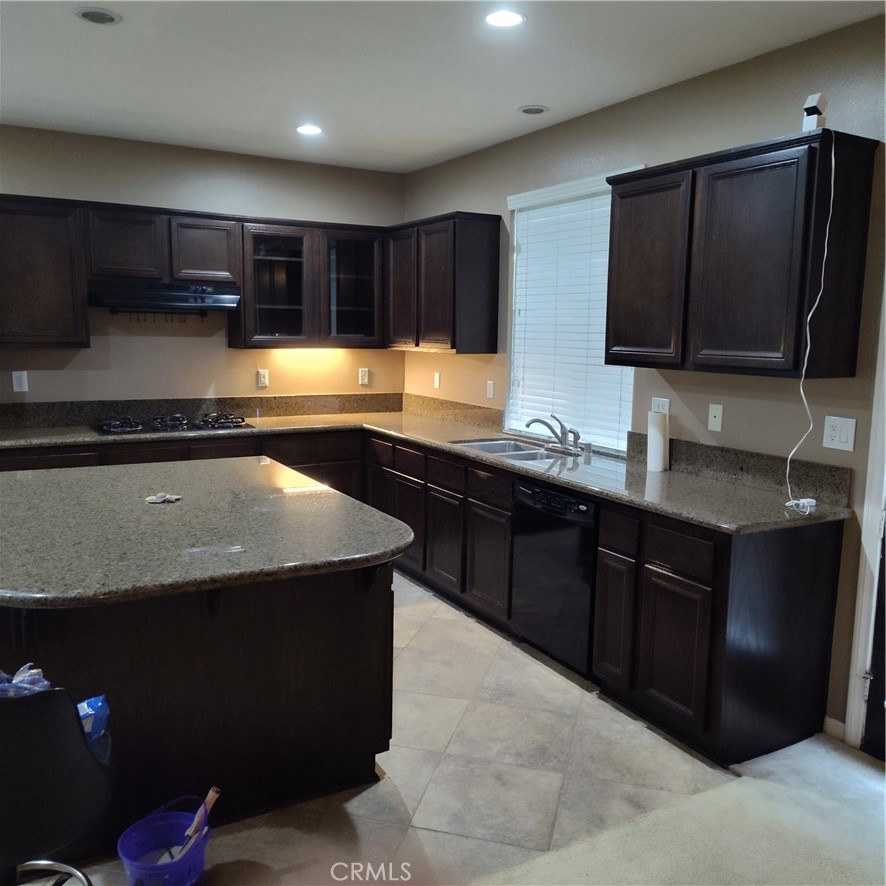 MLS #OC25145929 img 1