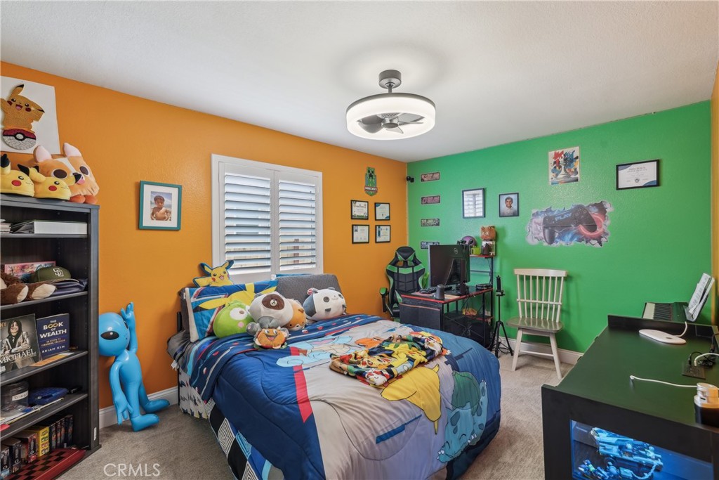 https://media.crmls.org/medias/532063b9-acbe-45f0-b841-88d581389274.jpg?preset=X-Large