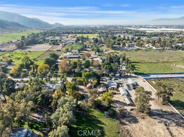 Detail Gallery Image 11 of 16 For 11139 Laurel Ave, Bloomington,  CA 92316 - – Beds | – Baths