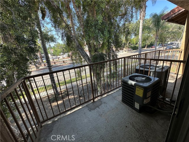 Detail Gallery Image 31 of 33 For 990 Margarita Dr #A203,  Corona,  CA 92879 - 2 Beds | 2 Baths