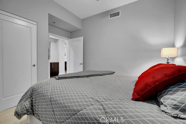 Image 39 of 75 For 300 4th Street 214