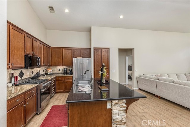 Detail Gallery Image 8 of 42 For 31955 Avenida Mallari, Temecula,  CA 92591 - 3 Beds | 2 Baths