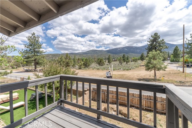 2100 1st Lane, Big Bear City CA: https://media.crmls.org/medias/53222d91-f641-4b52-a20f-bad455383d4a.jpg