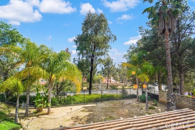 29720 Creekbed Road, Castaic CA: https://media.crmls.org/medias/53223c37-9508-4308-bef8-3ae15d4b3fba.jpg