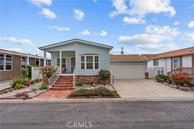 15455 Glenoaks Boulevard, Sylmar CA: https://media.crmls.org/medias/5322573a-709e-4235-a27e-67095965bec9.jpg
