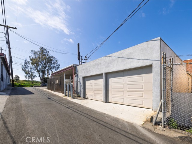 Image 38 of 41 For 713 El Segundo Boulevard