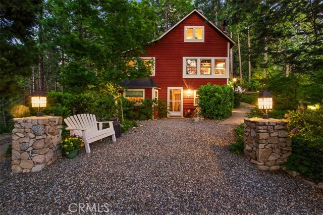 433 Milburn Road, Lake Arrowhead CA: https://media.crmls.org/medias/532307de-3260-43c0-a586-7f779de2af03.jpg