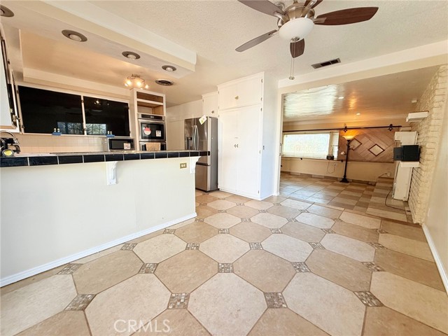 Detail Gallery Image 4 of 22 For 29031 Lakeview, Nuevo,  CA 92567 - 3 Beds | 3 Baths