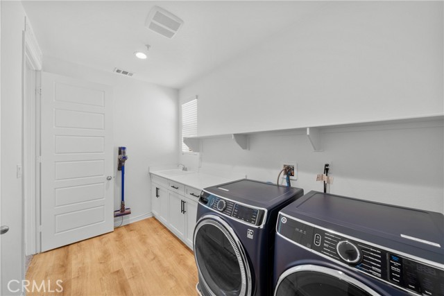 11298 Finders Court, Corona CA: https://media.crmls.org/medias/5323aa0b-d57a-4968-8a41-ef74c46bf300.jpg