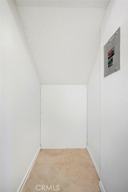 318 S Miraleste Drive, San Pedro CA: https://media.crmls.org/medias/5323df1b-c8c2-41eb-a530-b610972d0f6a.jpg