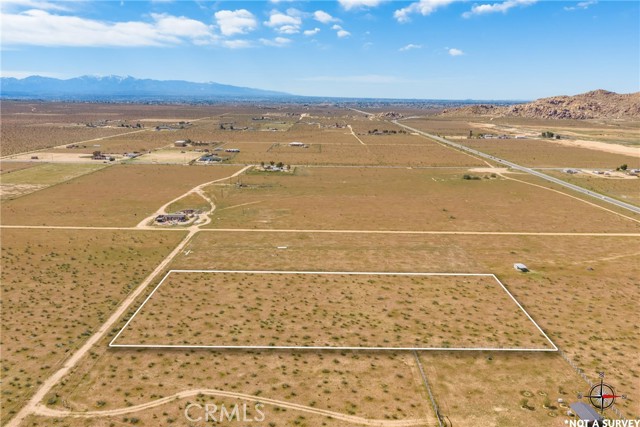 Detail Gallery Image 2 of 16 For 1 Las Piedras, Apple Valley,  CA 92308 - – Beds | – Baths