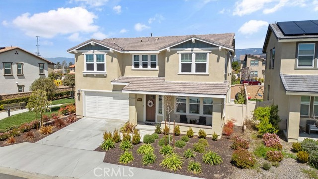 Detail Gallery Image 1 of 29 For 2118 Stone Gate Pl, Mentone,  CA 92359 - 4 Beds | 2 Baths