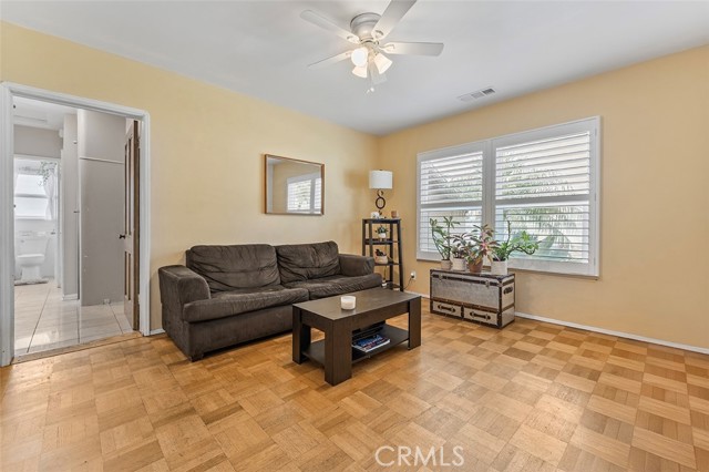 Detail Gallery Image 10 of 31 For 5144 Southridge Ave, Los Angeles,  CA 90043 - 3 Beds | 2/1 Baths