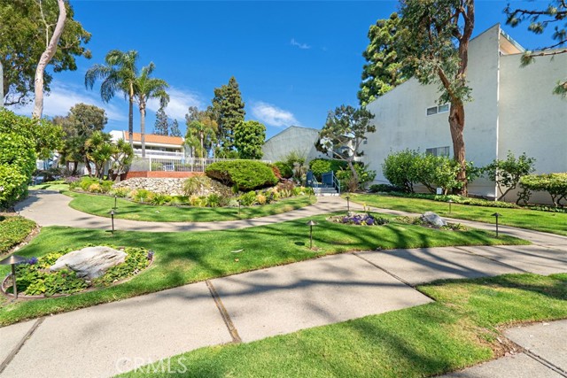 802 Camino Real, Redondo Beach, California 90277, 3 Bedrooms Bedrooms, ,2 BathroomsBathrooms,Residential,Sold,Camino Real,OC22093224