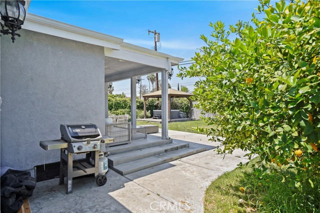 6475 Randi Avenue, Woodland Hills CA: https://media.crmls.org/medias/5325208a-27a7-450d-9bea-3b8c17dce188.jpg