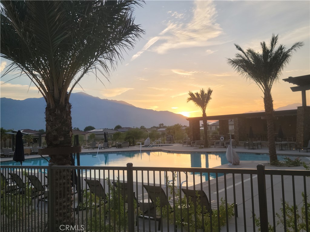 https://media.crmls.org/medias/53257905-8b36-4696-9405-eb5d4cd091ca.jpg?preset=X-Large