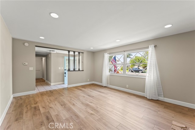 4922 Scenario Drive Drive, Huntington Beach CA: https://media.crmls.org/medias/5325ac1a-73ed-4fba-9b84-28d13aa50b96.jpg