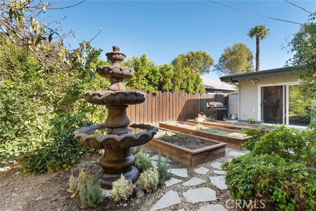 4835 Almidor Avenue, Woodland Hills CA: https://media.crmls.org/medias/5325b9ba-60a0-4c38-a4c3-f2b1eab1d2ae.jpg