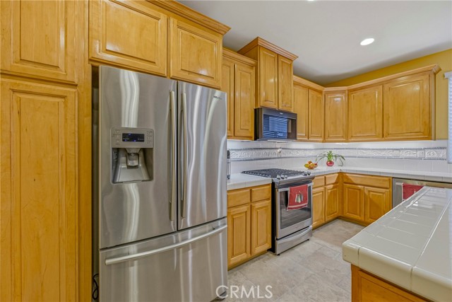 Detail Gallery Image 22 of 56 For 1258 Avignon, Merced,  CA 95348 - 4 Beds | 3 Baths