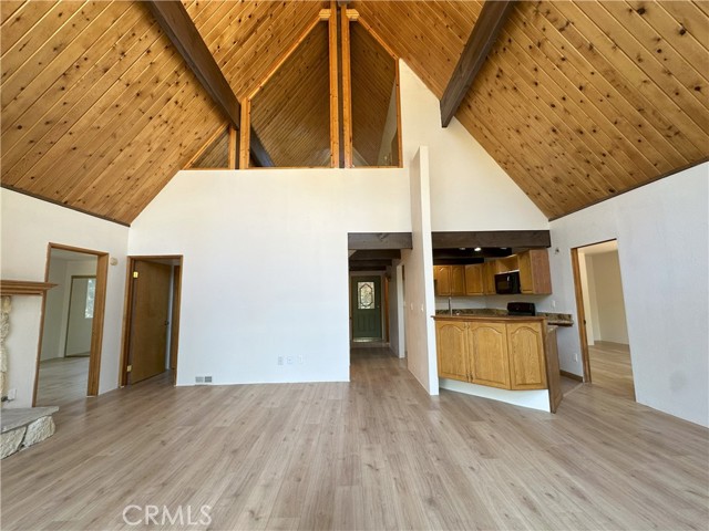 Detail Gallery Image 3 of 51 For 1928 Wilderness Rd, Running Springs,  CA 92382 - 4 Beds | 2 Baths