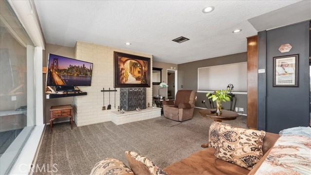Detail Gallery Image 12 of 49 For 6570 Monte Vista, San Bernardino,  CA 92404 - 2 Beds | 2 Baths