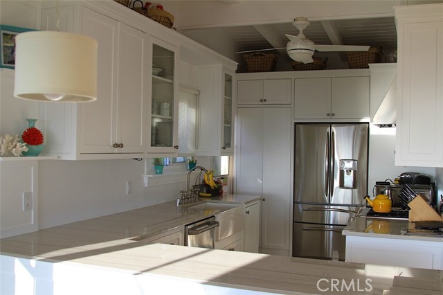 Detail Gallery Image 5 of 24 For 31902 Sunset Ave, Laguna Beach,  CA 92651 - 2 Beds | 2 Baths