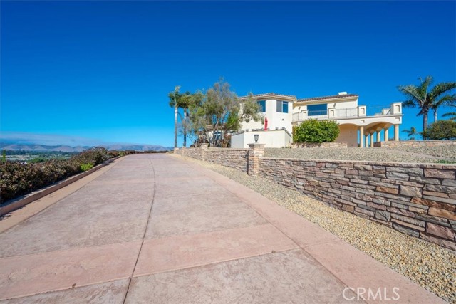 1685 Scenic View Way, Nipomo CA: https://media.crmls.org/medias/5328999d-b368-4ff0-bb7d-180fd61afb11.jpg