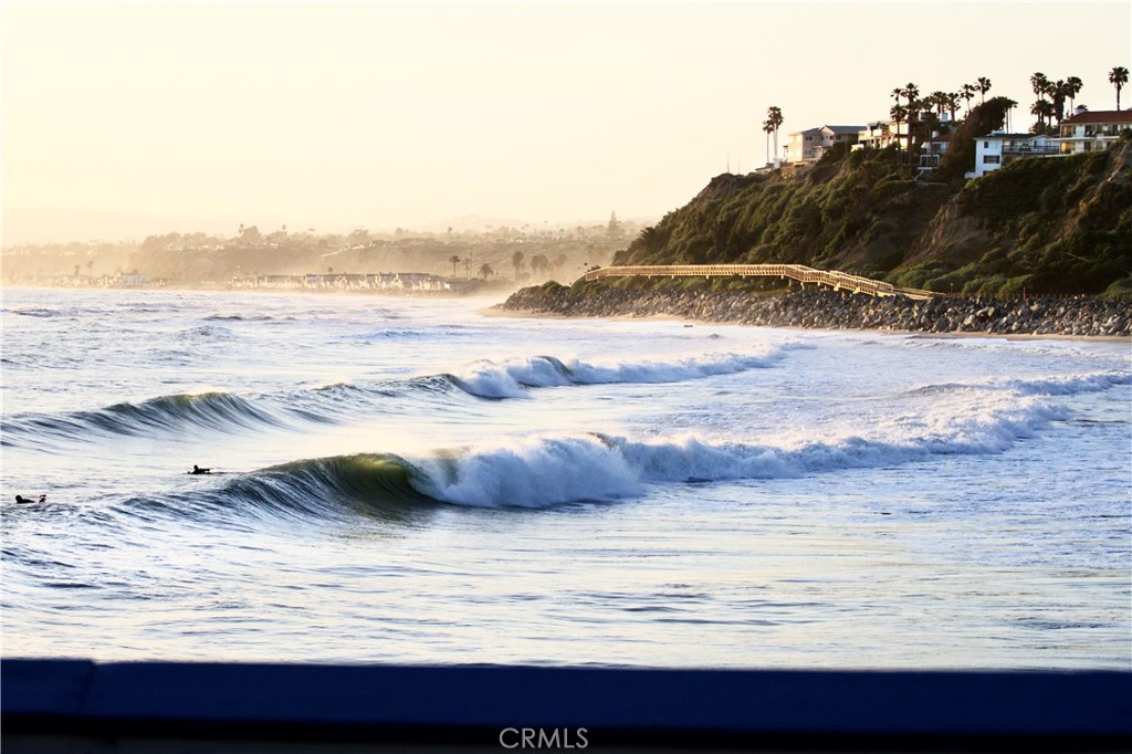 https://media.crmls.org/medias/53294085-86e9-497d-a912-4fb2095876c2.jpg?preset=X-Large