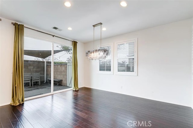 Detail Gallery Image 5 of 28 For 3235 Larkspur St, Tustin,  CA 92782 - 3 Beds | 2/1 Baths