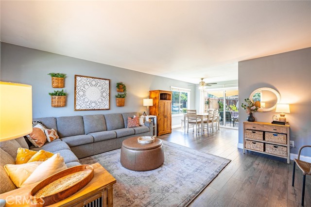 Detail Gallery Image 3 of 38 For 2784 W Pepper Tree Dr, Anaheim,  CA 92801 - 3 Beds | 2 Baths
