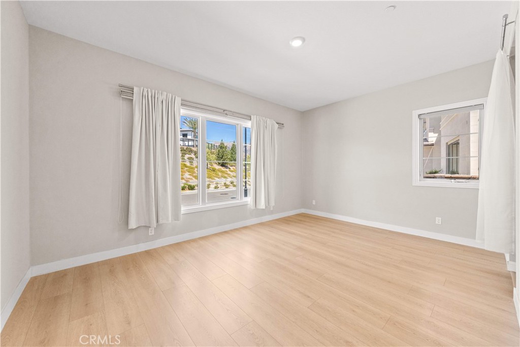 MLS #OC26171078 image #9