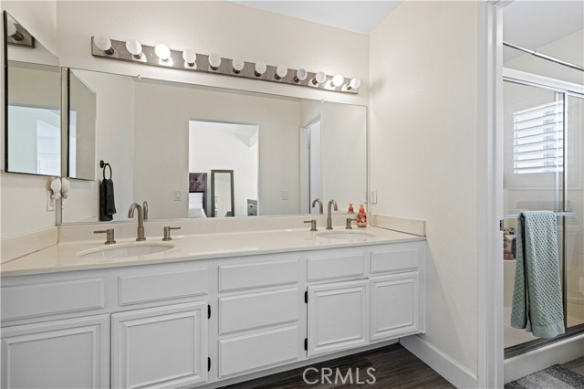 28519 Forest Meadow Place, Castaic CA: https://media.crmls.org/medias/532b8d6d-0d5b-432a-90e2-b745b72004c7.jpg