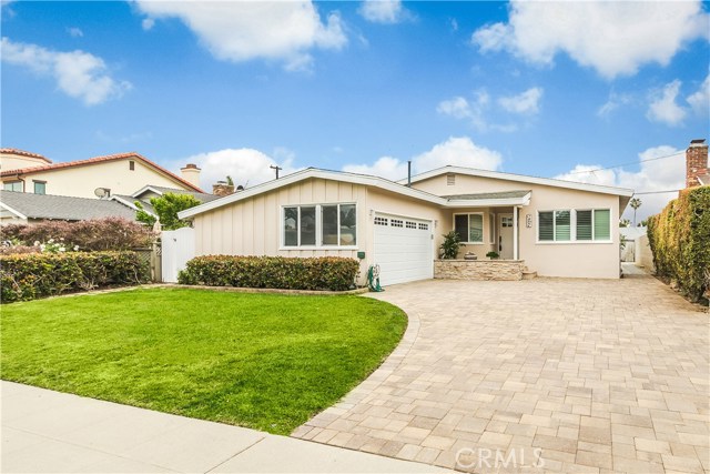 404 Avenue E, Redondo Beach, California 90277, 4 Bedrooms Bedrooms, ,2 BathroomsBathrooms,Residential,Sold,Avenue E,SB18098248