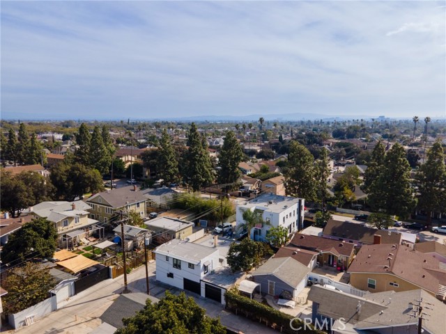 415 W Pine Street, Santa Ana CA: https://media.crmls.org/medias/532ce775-111b-44fb-9c56-a2b28714f6c5.jpg