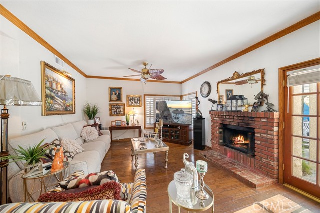 Detail Gallery Image 20 of 57 For 15562 Bronco, Canyon Country,  CA 91387 - 4 Beds | 4 Baths