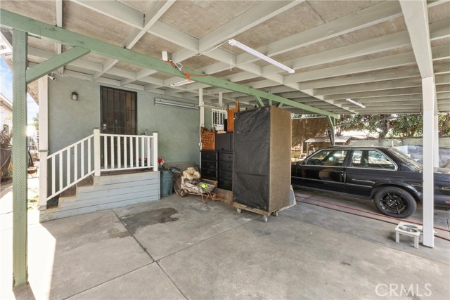 341 W 42nd St, Los Angeles CA: https://media.crmls.org/medias/532dad0c-470a-4cda-8f72-7462b519006b.jpg